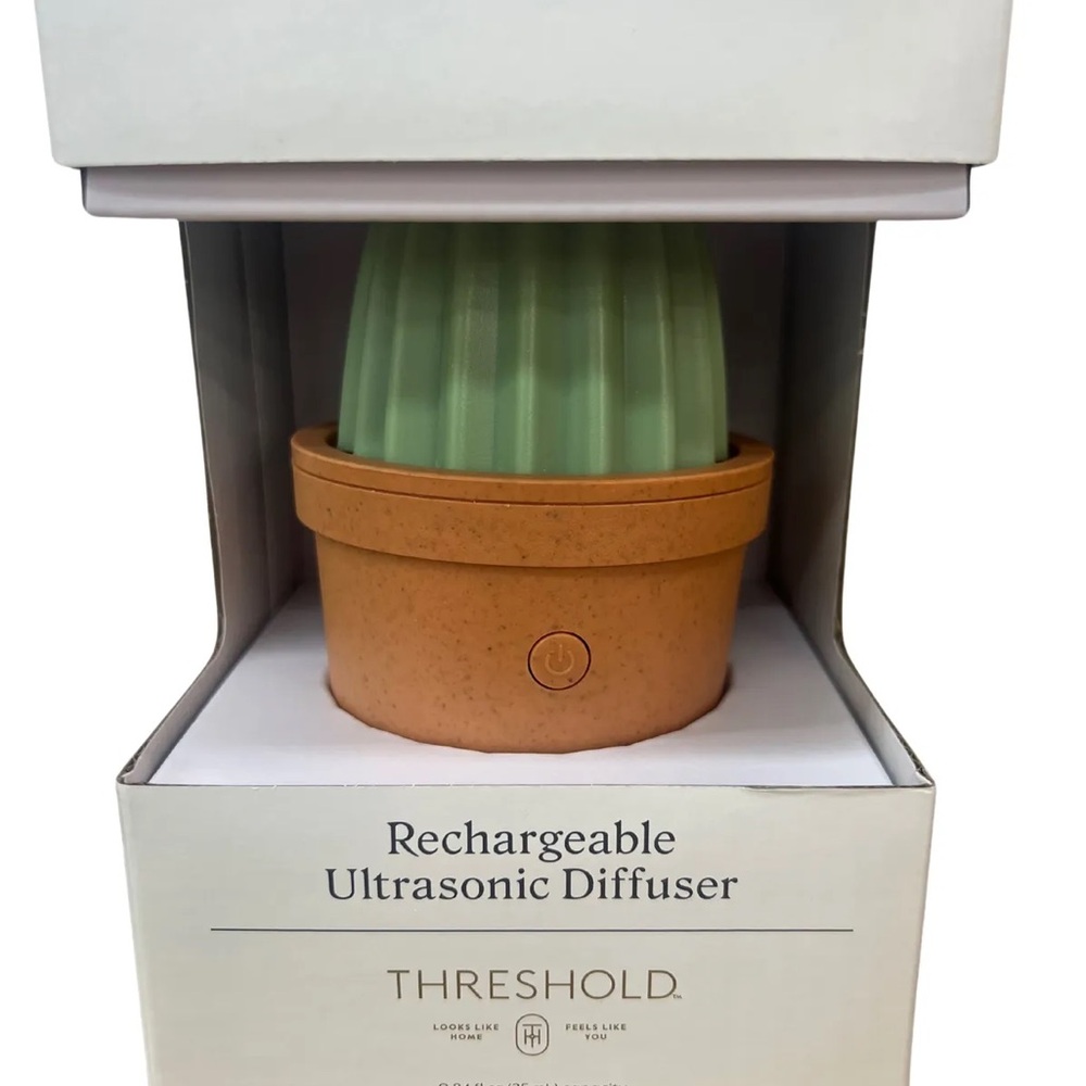 New In Box. Threshold Rechargeable Ultrasonic Diffuser. - Picture 4 of 4